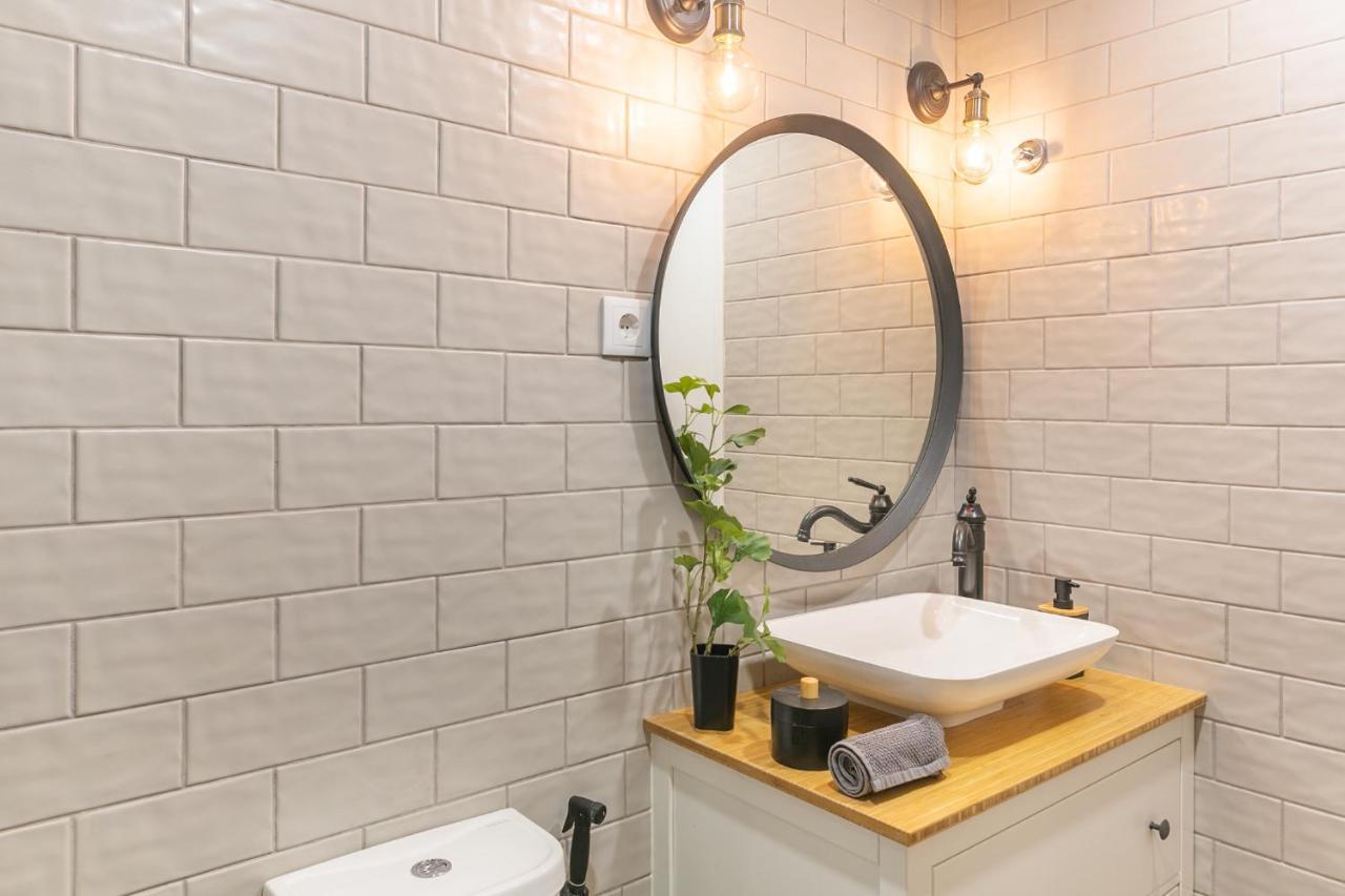 Spacious Apt Campo D'Ourique With Ac Lisboa Exteriör bild